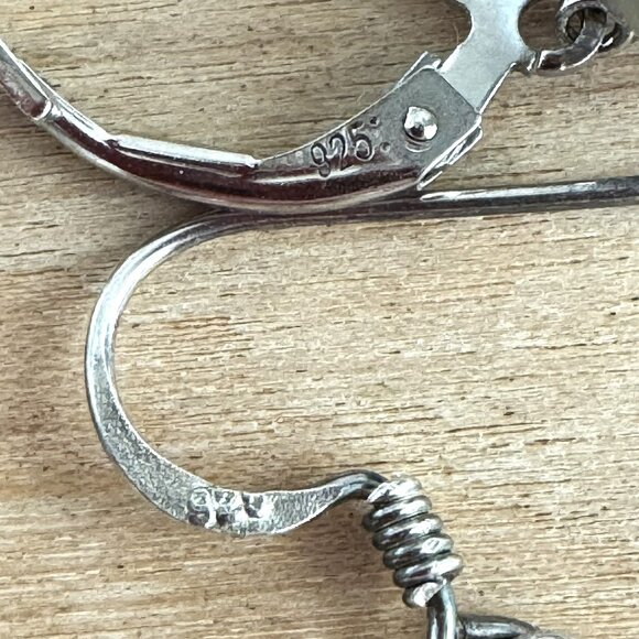 STERLING SILVER EARRINGS - ASSORTED HOOPS DANGLES POSTS - Lot of 13 pair - 50g - Picture 4 of 7